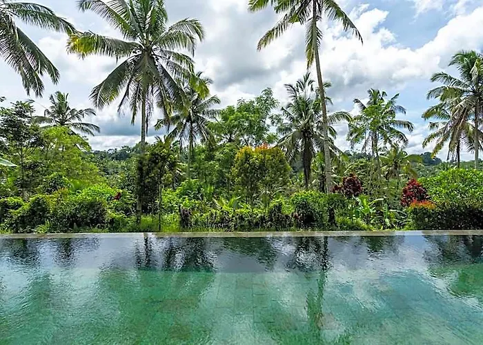 ホテル Themma Jungle - Sumptuous 3br Luxury With Majestic Jungle View In North Of Ubud 5*