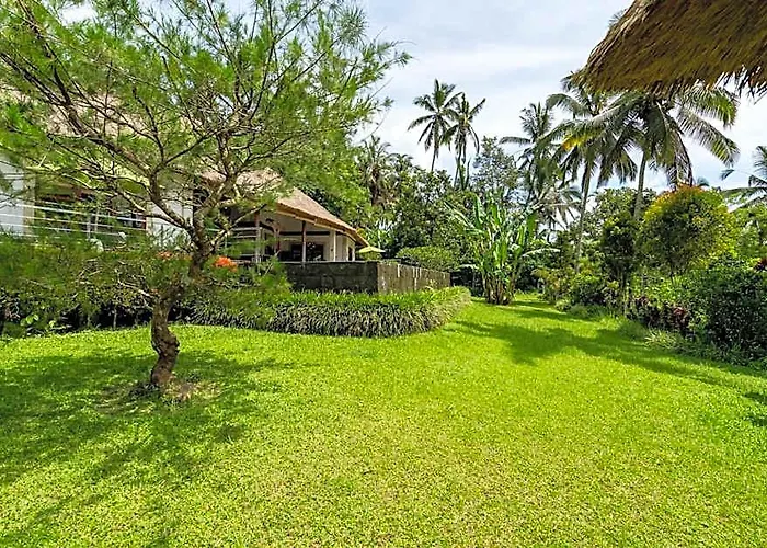 ホテル Themma Jungle - Sumptuous 3br Luxury With Majestic Jungle View In North Of Ubud バリ島