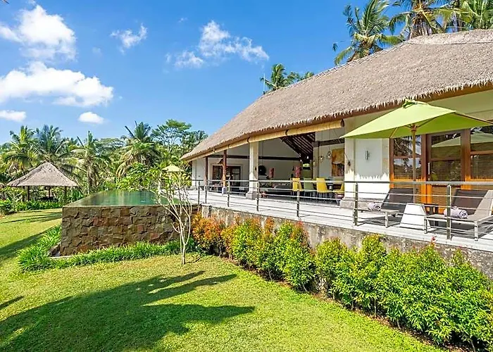 ホテル Themma Jungle - Sumptuous 3br Luxury With Majestic Jungle View In North Of Ubud 5*