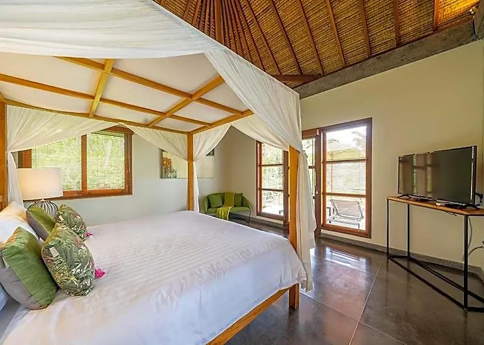 ホテル Themma Jungle - Sumptuous 3br Luxury With Majestic Jungle View In North Of Ubud 5*